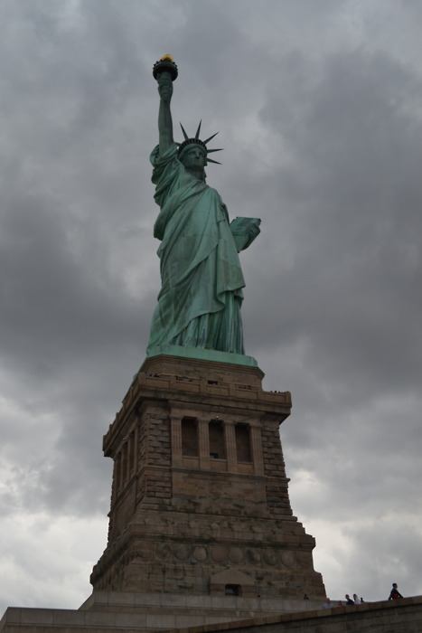 นำภาพสวยๆของเทพีสันติภาพมาให้ชมครับ