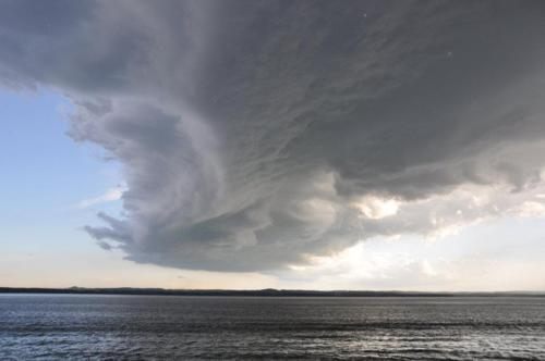 ภาพพายุความสวยงามเเต่เเฝงด้วยความดุร้ายเเละมหันตภัย