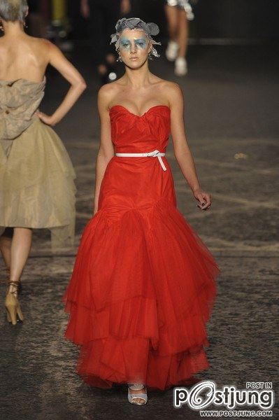 Vivienne Westwood Spring/Summer 2012 Red Label แฟชั่นสุดสวยของเจ้าป้าบ้าพลัง