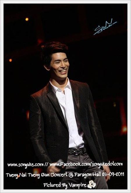 สนยุกต์ @ คอนเสิร์ตถึงไหนถึงกัน