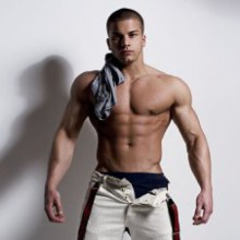 ฝรั่งคนสุดท้ายของคืนนี้ KEVIN LINICO