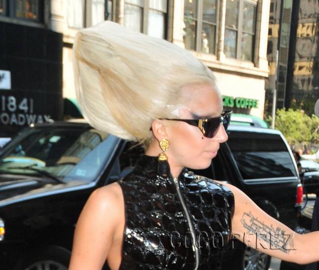 Lady Gaga ที่งาน New York Fashion Week 2011!