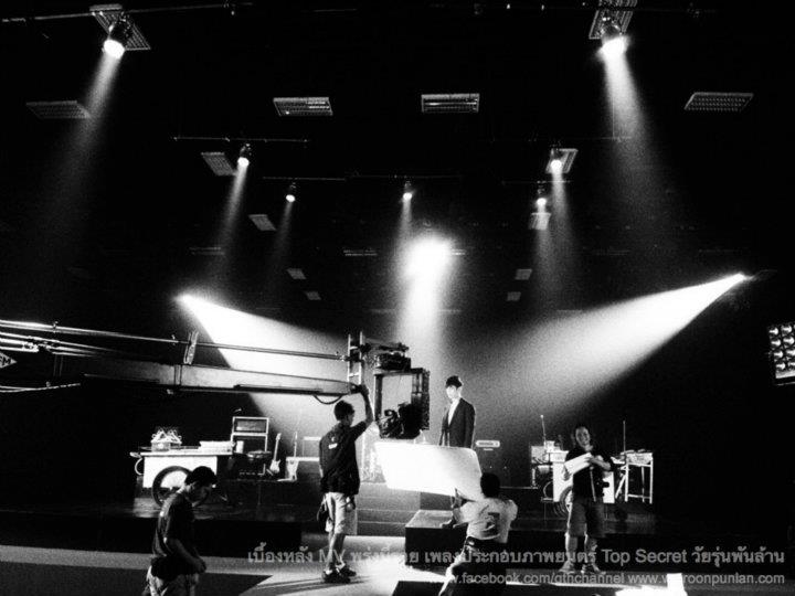 พีช-พชร & วง ARENA เบี้องหลังMV.พรุ่งนี้รวย (Ost. Top Secret วัยรุ่นพันล้าน)