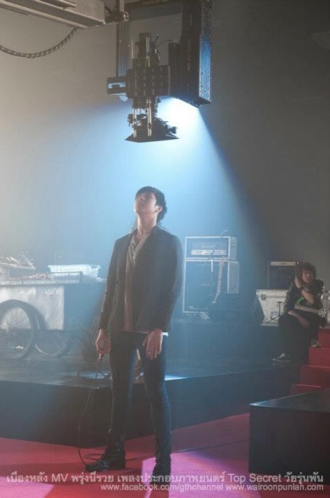 พีช-พชร & วง ARENA เบี้องหลังMV.พรุ่งนี้รวย (Ost. Top Secret วัยรุ่นพันล้าน)