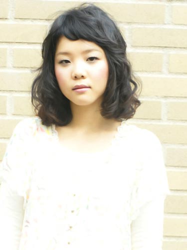 สวย เท่ มั่น ฉบับสาวผมดำ