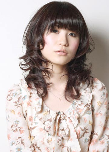 สวย เท่ มั่น ฉบับสาวผมดำ