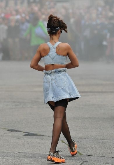 Rihanna ไปถ่าย MV &ndash; We Found Love วันที่2 !!