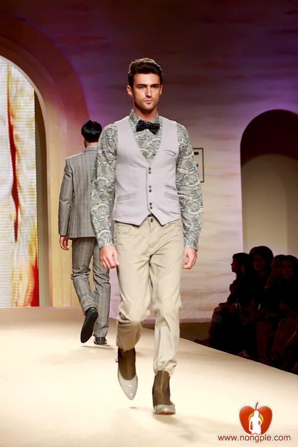 ชมพู่ อารยา ในงานเดินแบบออทัม วินเทอร์ 2011ภาพสวยๆชัดๆ