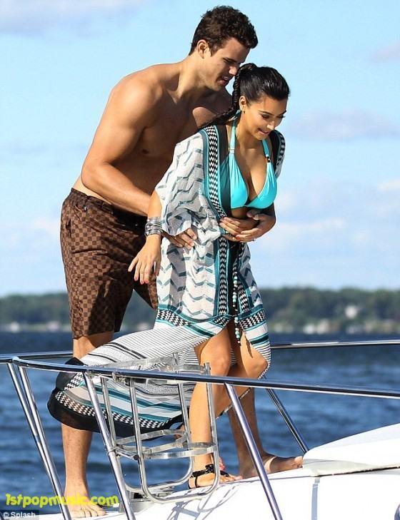 Kim Kardashian & Kris Humphries สวีตหวานใน Minnestota