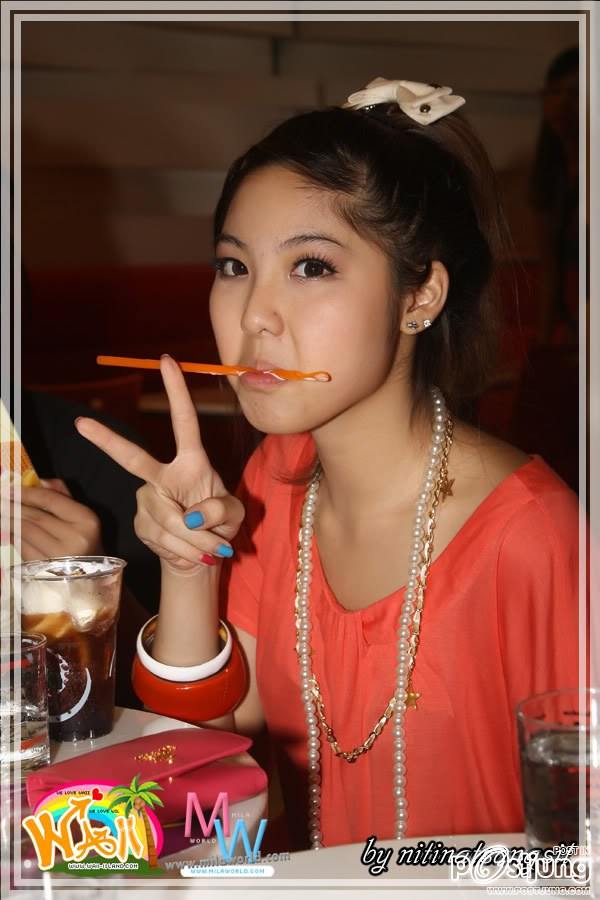 มิล่า & หวาย