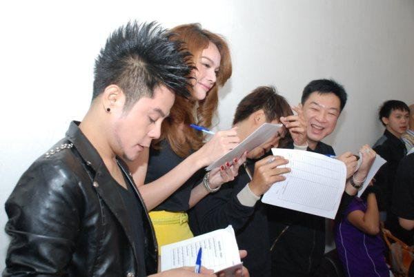 แจ๊ส มิสทิฟฟานี่ ในการตัดสินดาวเดือน ม.ธุระกิจ