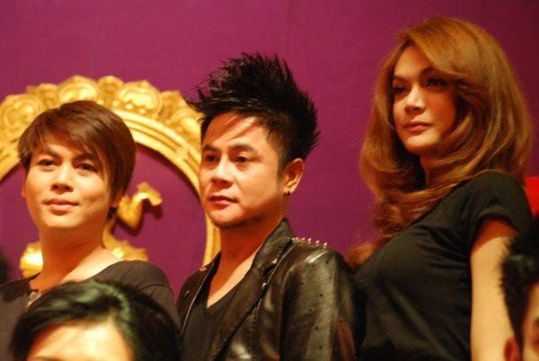 แจ๊ส มิสทิฟฟานี่ ในการตัดสินดาวเดือน ม.ธุระกิจ