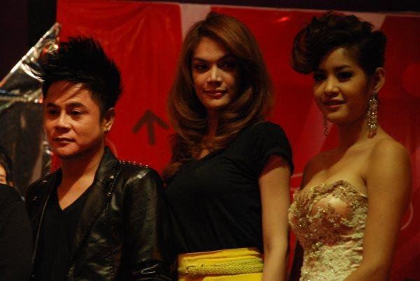 แจ๊ส มิสทิฟฟานี่ ในการตัดสินดาวเดือน ม.ธุระกิจ