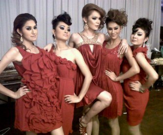 แจ๊ส มิสทิฟฟานี่ ในลุคส์ใสๆน่ารั๊คอะ