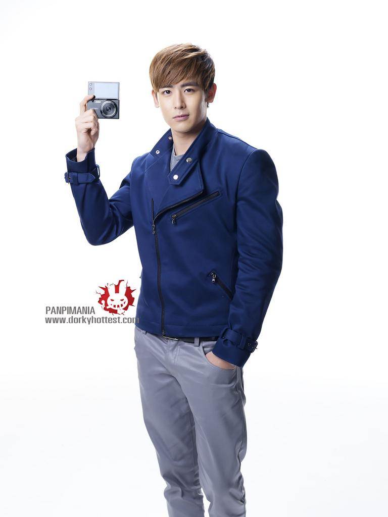 Nichkhun Photoshoot for Samsung MultiView Camera