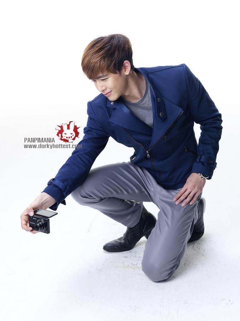 Nichkhun Photoshoot for Samsung MultiView Camera