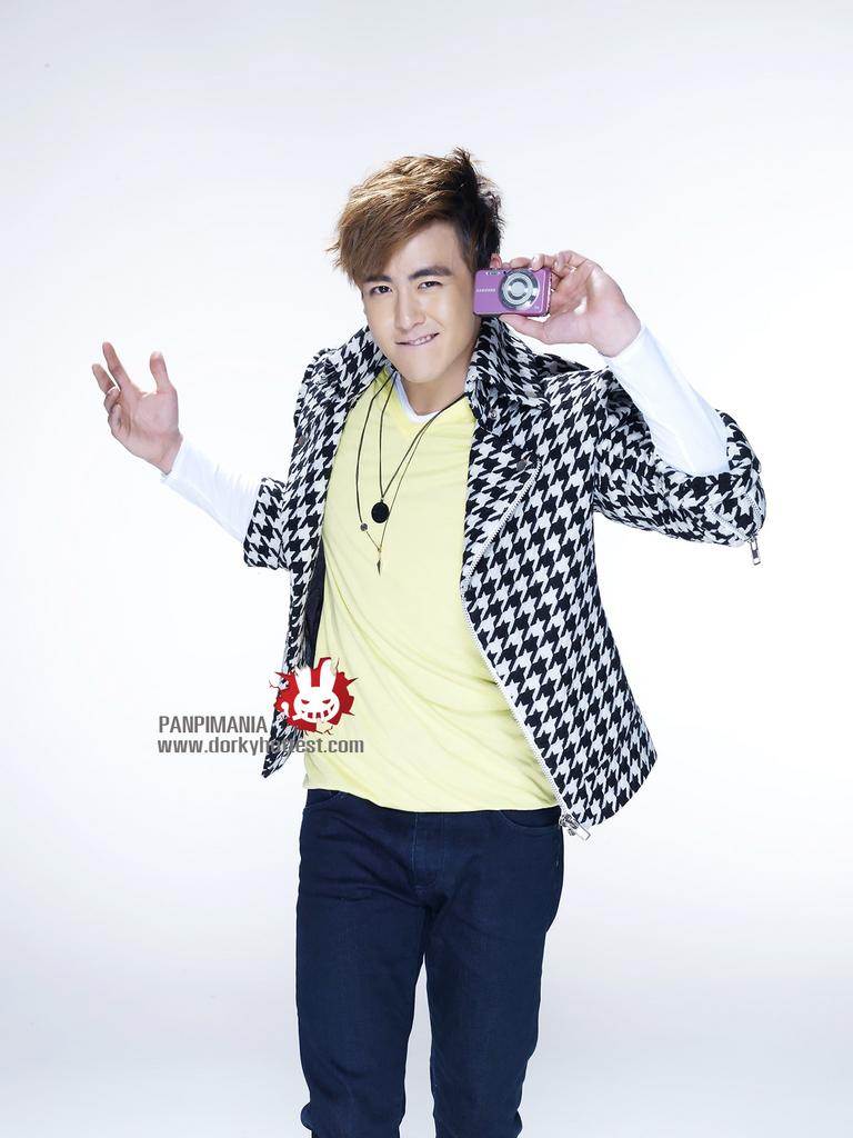 Nichkhun Photoshoot for Samsung MultiView Camera