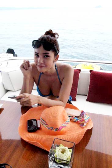 อุ้ม บิกินี่หลุด