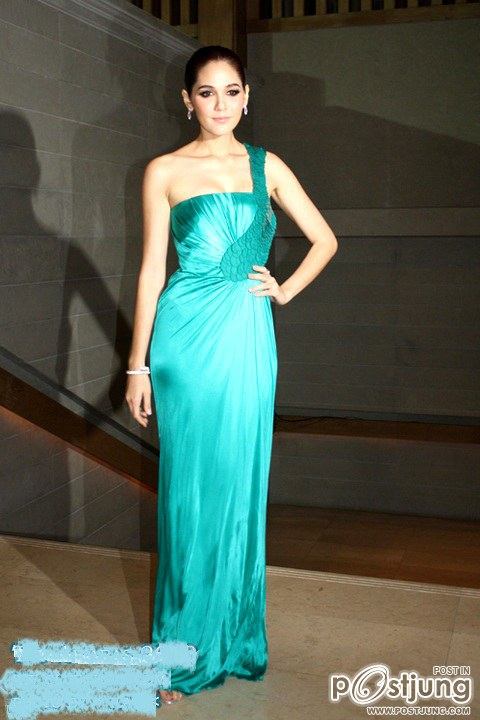 แฟชั่น สุด ฮ๊อต ของดารา กำลังมาแรง พรายใต้ แบร์นดัง ระดับโลก VERSACE(เวอชาเช่)