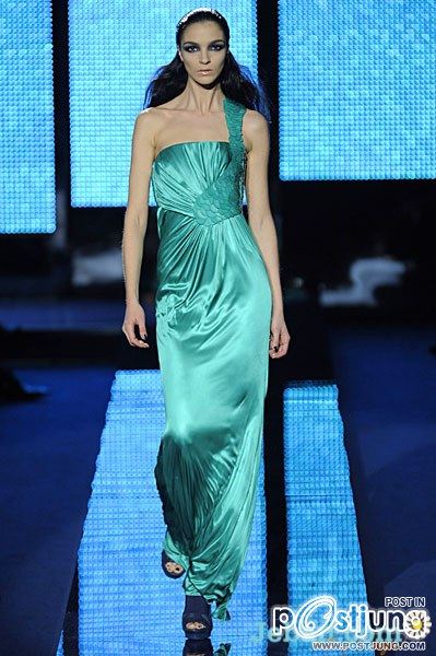 แฟชั่น สุด ฮ๊อต ของดารา กำลังมาแรง พรายใต้ แบร์นดัง ระดับโลก VERSACE(เวอชาเช่)