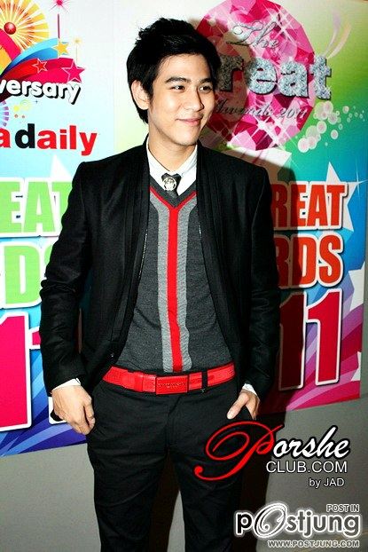 แฟชั่น สุด ฮ๊อต ของดารา กำลังมาแรง พรายใต้ แบร์นดัง ระดับโลก VERSACE(เวอชาเช่)