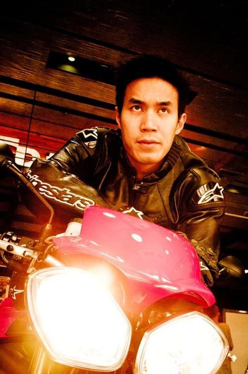 ดอม เหตระกูล @ George magazine issue 6 August 2011