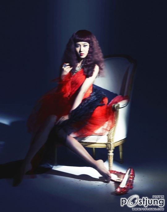 Yuri : Red Shoes (Wizard of Oz?)