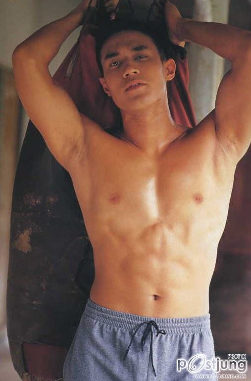 ดอม เหตระกูล ยังคงความหล่อล่ำเสมอ