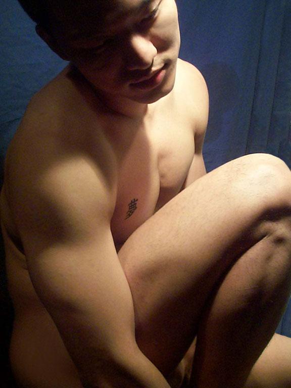 หนุ่มเอเชียล่ำ่เกิน