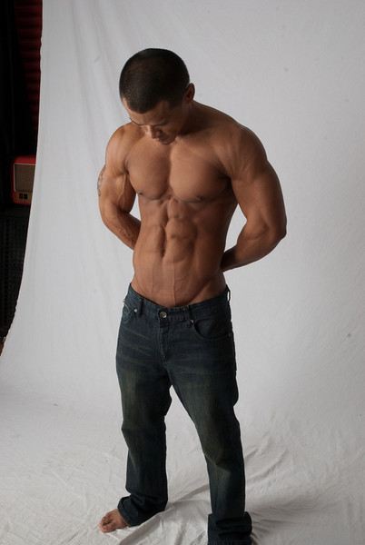 หนุ่มเอเชียล่ำ่เกิน