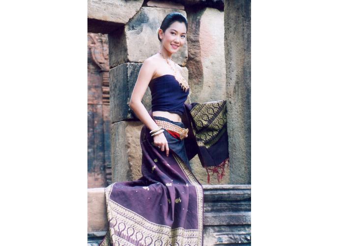 นุ่น  วรนุช