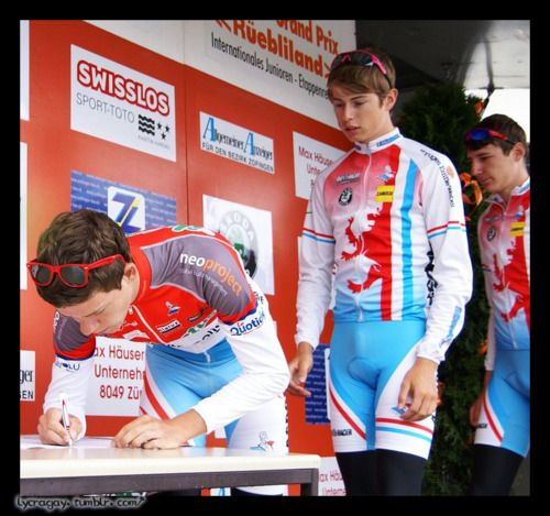 ชุดฟิตหุ่นฟิต