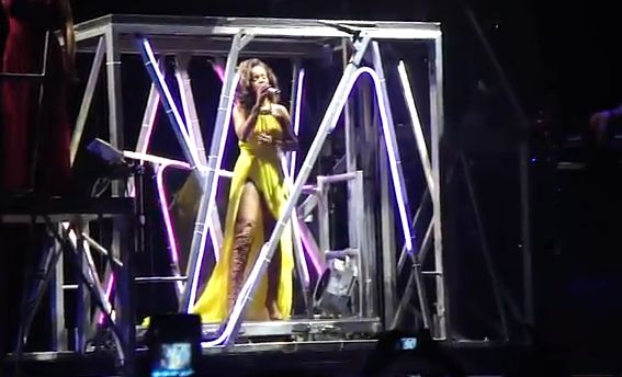 Rihanna กับคอนเสิร์ต Loud Tour ที่ Odyssey Arena แบบเต็มสตรีม!!!!