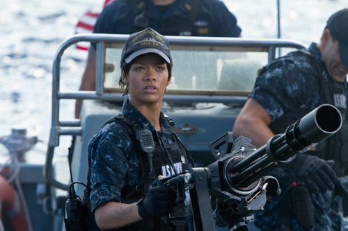 สัมภาษณ์ล่าสุด Rihanna กับหนังเรื่อง Battleship!