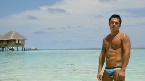 หนุ่่มเอเชียจานร้อนให้คุณ