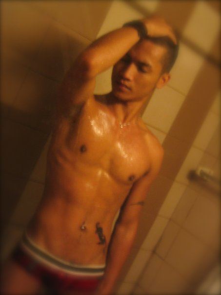 หนุ่่มเอเชียจานร้อนให้คุณ