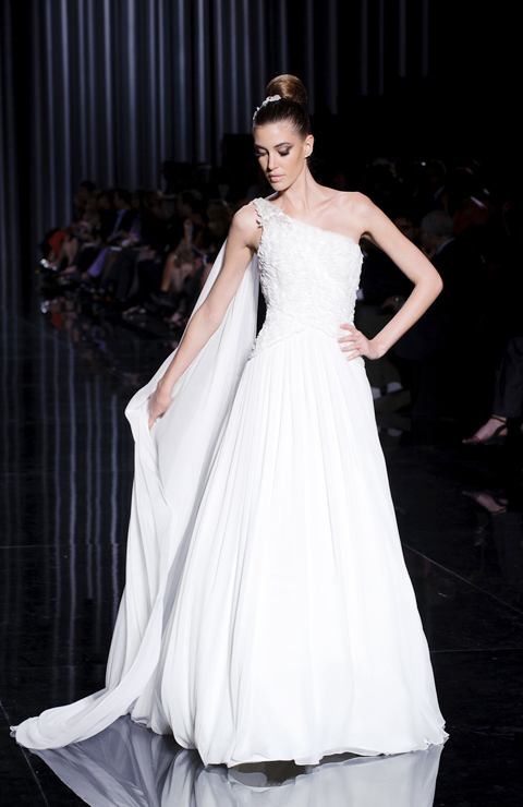 เทรนด์ชุดแต่งงานเก๋ ๆ จากรันเวย์