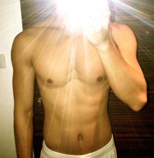 หนุ่มเอเชีียนี่มันเซ็กซี่จริงๆ