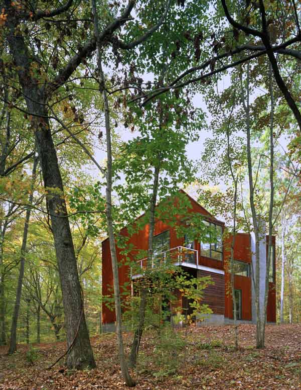 อีกหนึ่งบ้านกลางป่าที่น่าสนใจInverted Roof Architecture on Anna Lake, Virginia