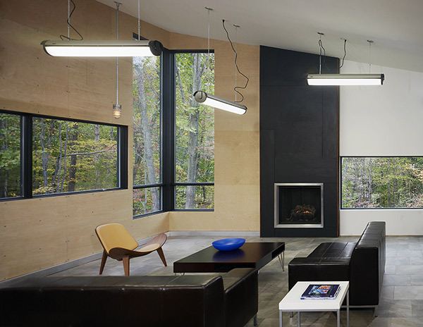 อีกหนึ่งบ้านกลางป่าที่น่าสนใจInverted Roof Architecture on Anna Lake, Virginia