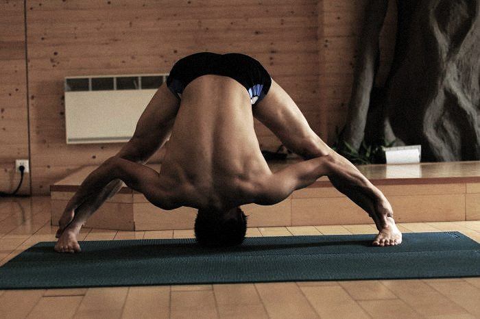 Photoshoot men album 362 : Yoga