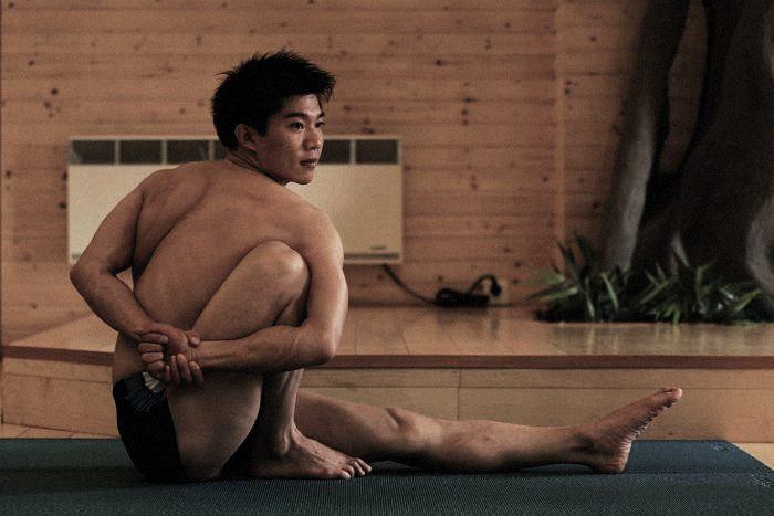 Photoshoot men album 362 : Yoga