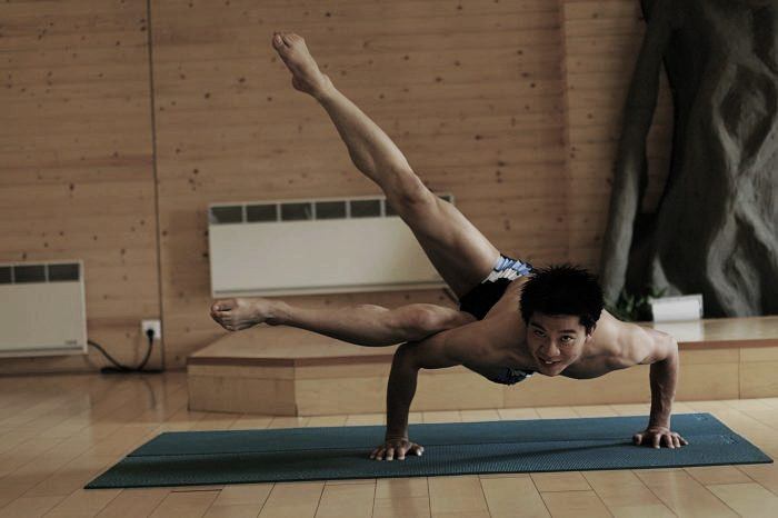 Photoshoot men album 362 : Yoga