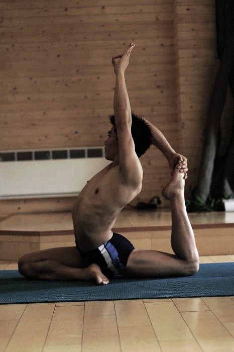 Photoshoot men album 362 : Yoga