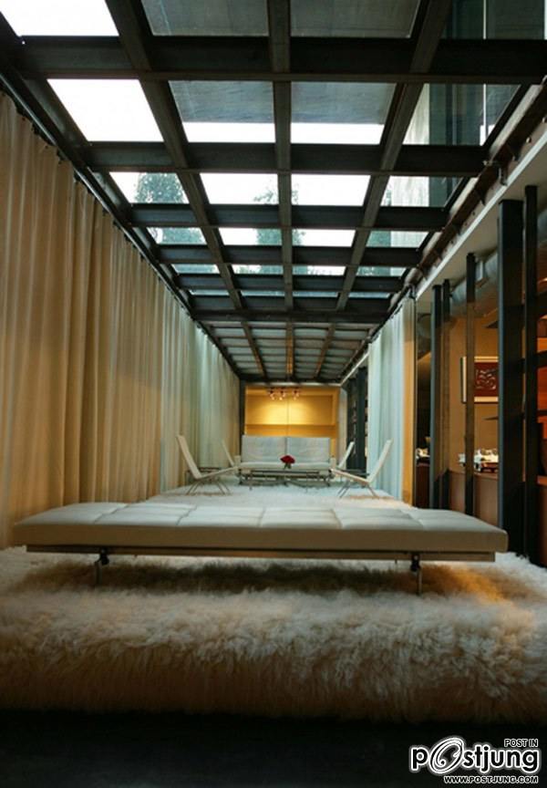 Modern California Architecture on a former brown-field site