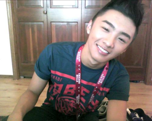 เขาเป็นคนไทยป่ะครับ??