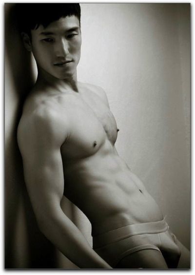 สักคนก่อนนอนมั้ยครับ