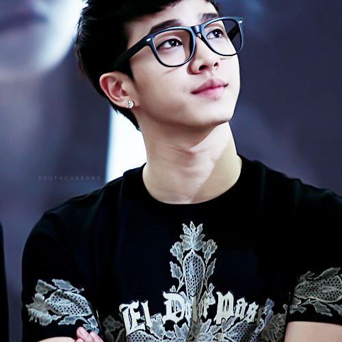 สักคนก่อนนอนมั้ยครับ