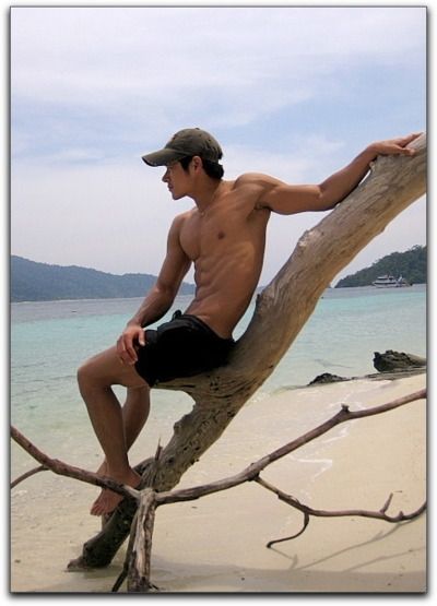 สักคนก่อนนอนมั้ยครับ