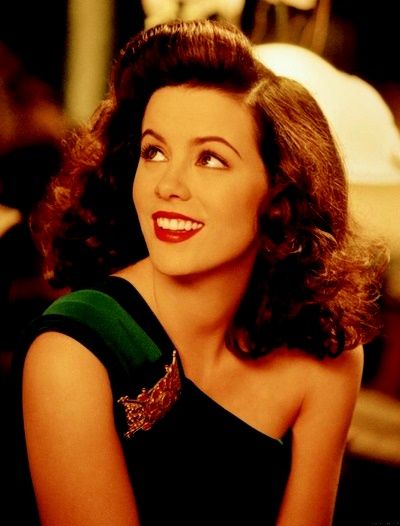 นางเอกภาพยนต์เอกชั่น Milla Jovovice & Kate Blackwincael